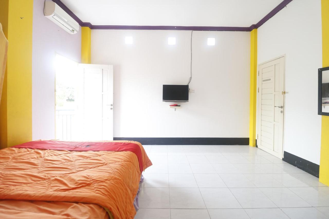 Wisma tamu Reddoorz Syariah Near Bscc Dome Balikpapan (Borneo)